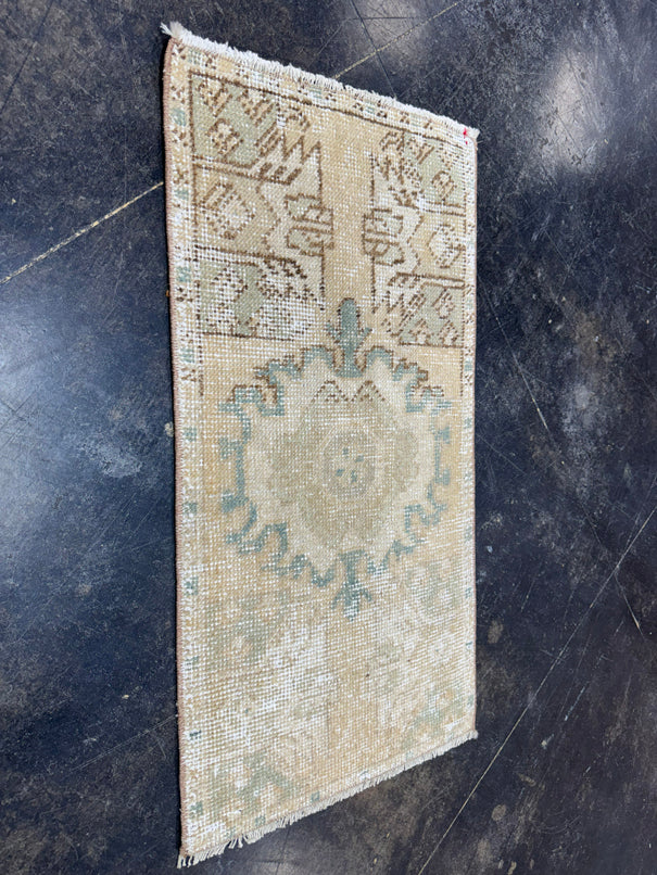 Turkish Yastik Rug 1'6" x 2'10" #23765