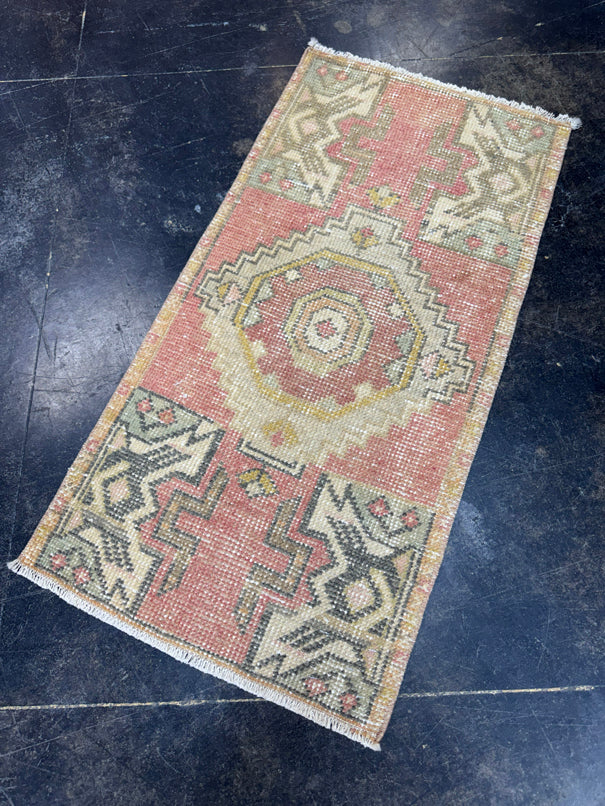 Turkish Yastik Rug 1'6" x 2'11" #23764