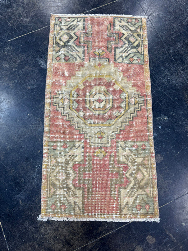 Turkish Yastik Rug 1'6" x 2'11" #23764
