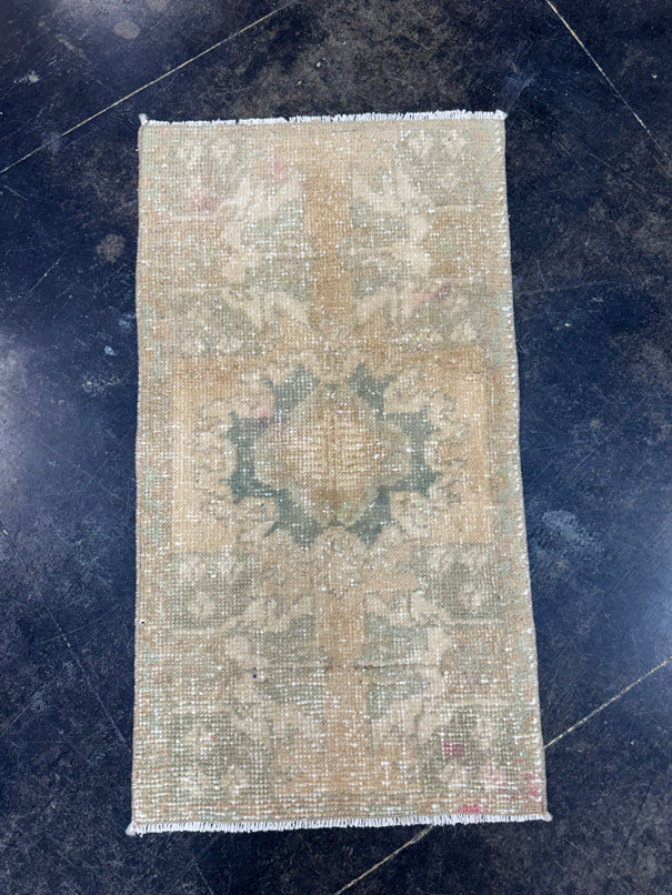 Turkish Yastik Rug 1'6" x 2'8" #23763
