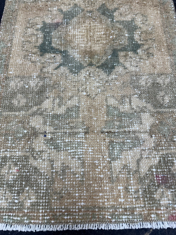 Turkish Yastik Rug 1'6" x 2'8" #23763