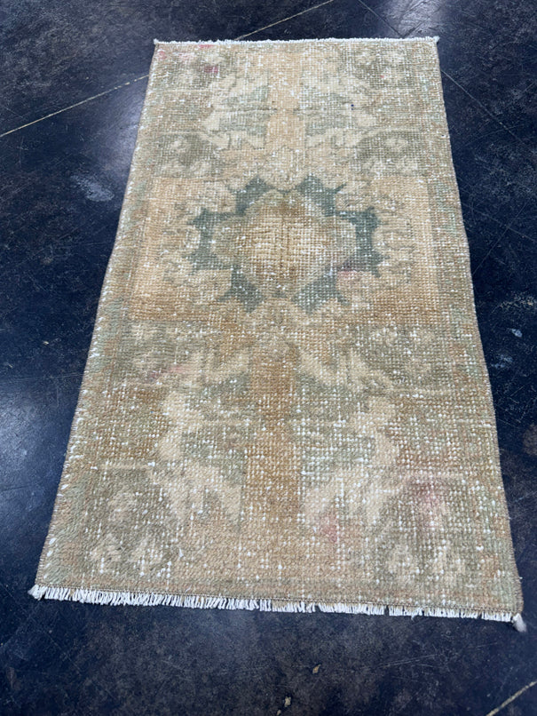 Turkish Yastik Rug 1'6" x 2'8" #23763