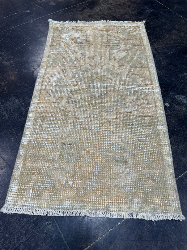 Turkish Yastik Rug 1'6" x 2'8" #23762