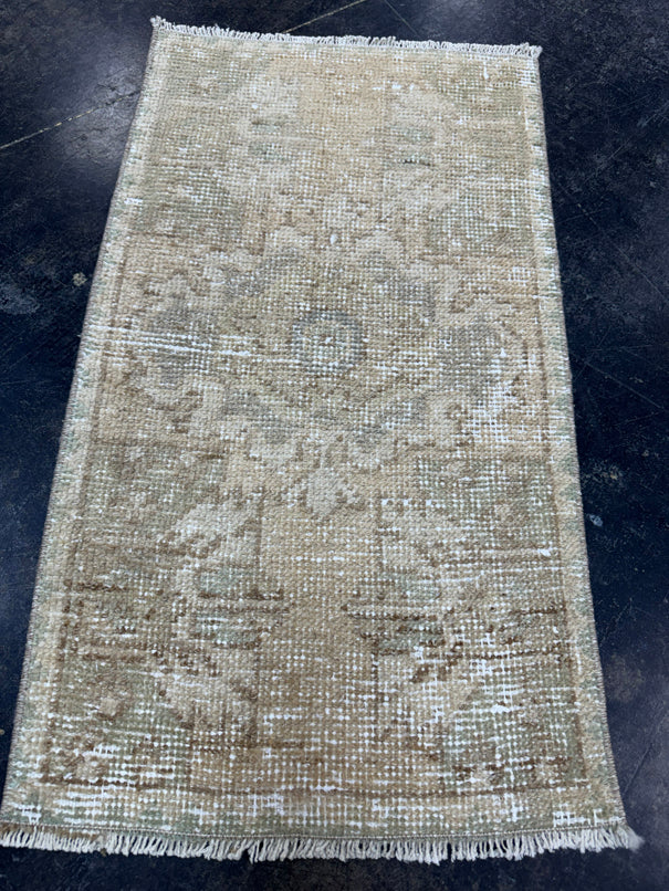 Turkish Yastik Rug 1'6" x 2'8" #23762
