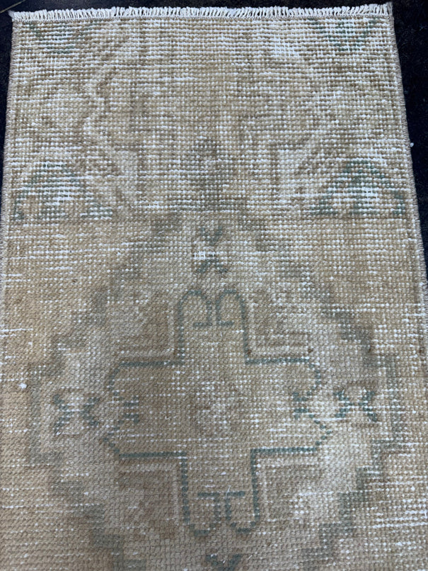 Turkish Yastik Rug 1'5" x 2'9" #23760