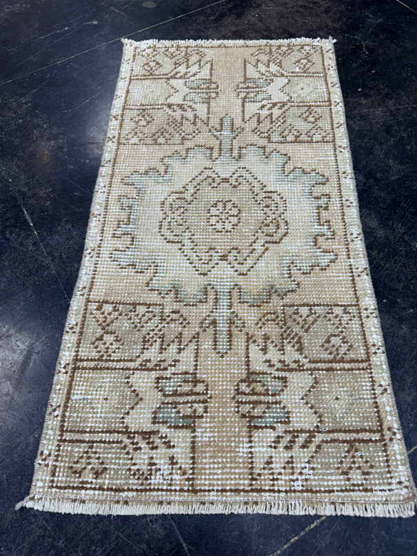 Turkish Yastik Rug 1'4" x 2'9" #23759