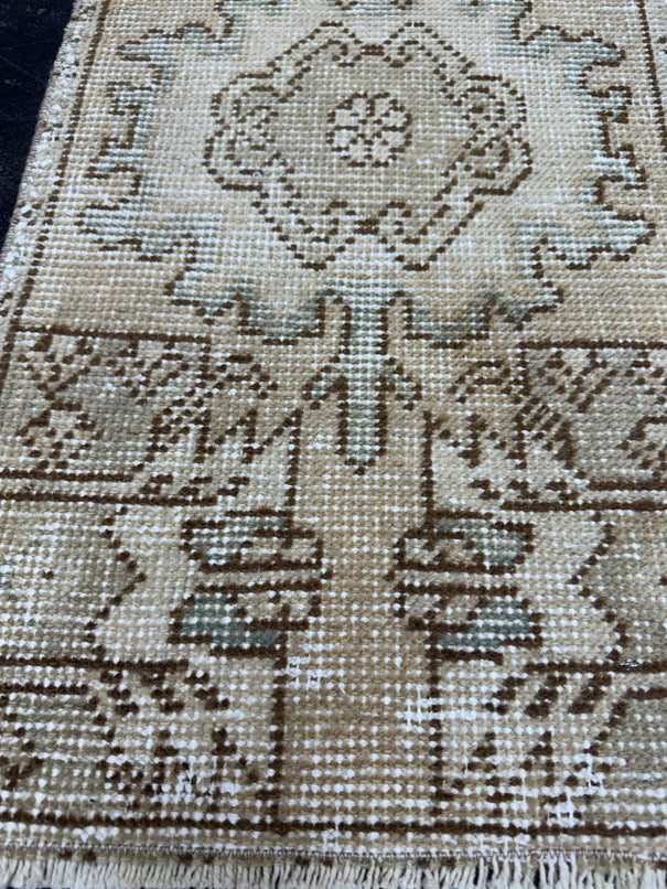 Turkish Yastik Rug 1'4" x 2'9" #23759