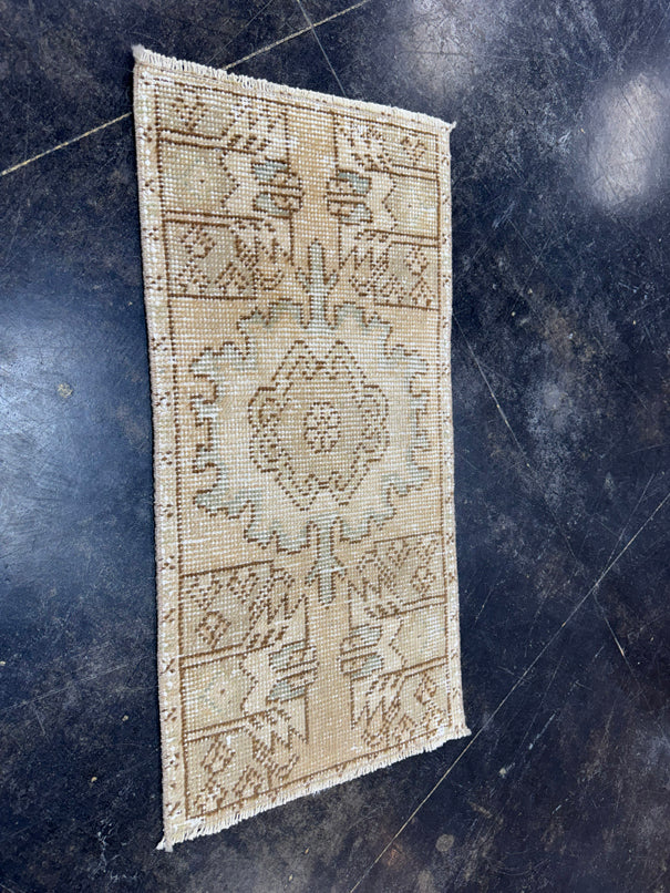 Turkish Yastik Rug 1'4" x 2'9" #23759