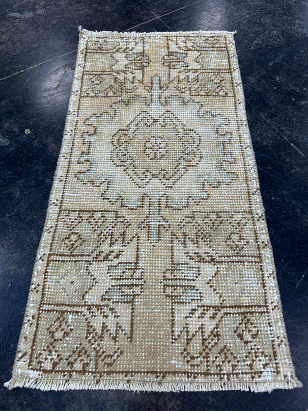 Turkish Yastik Rug 1'4" x 2'9" #23759