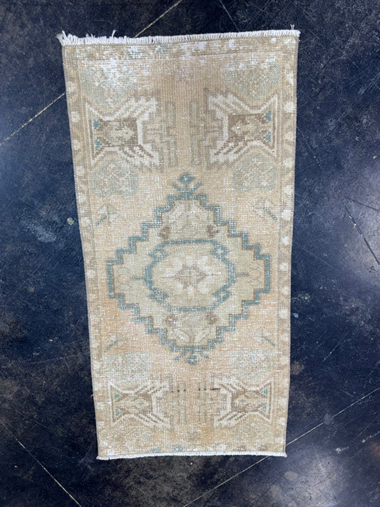 Turkish Yastik Rug 1'6" x 2'9" #23741