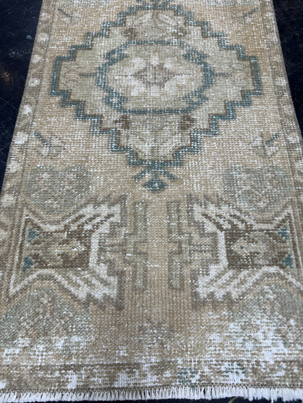 Turkish Yastik Rug 1'6" x 2'9" #23741