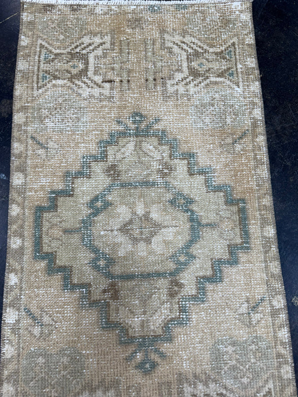 Turkish Yastik Rug 1'6" x 2'9" #23741