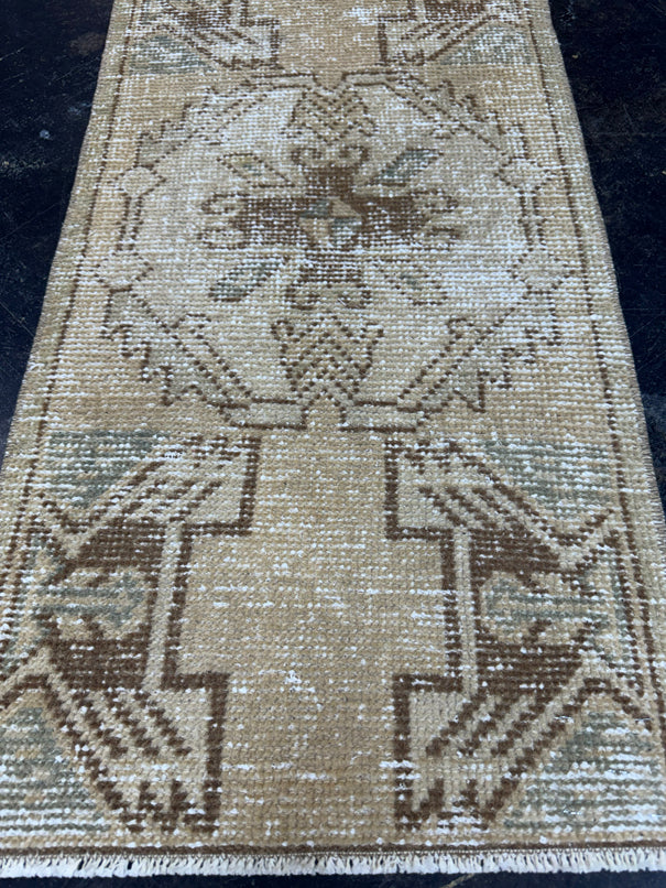 Turkish Yastik Rug 1'5" x 2'11" #23740