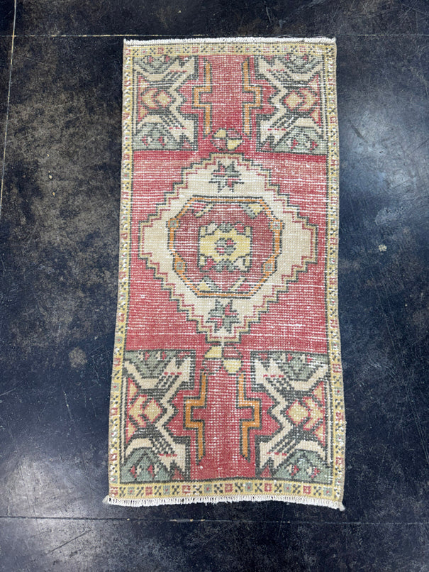 Turkish Yastik Rug 1'4" x 2'10" #23746