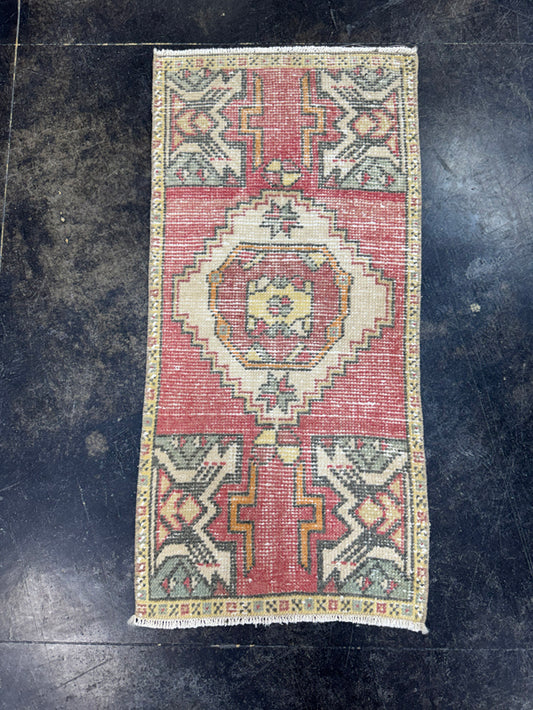 Turkish Yastik Rug 1'4" x 2'10" #23746