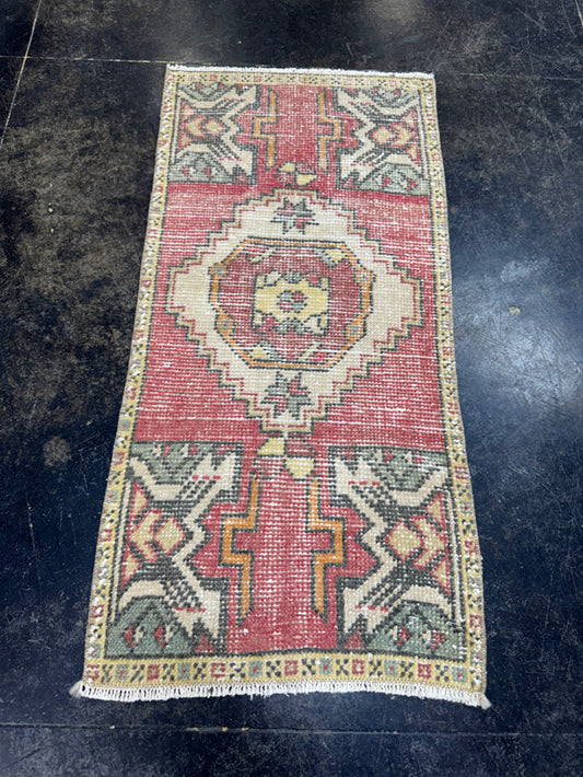 Turkish Yastik Rug 1'4" x 2'10" #23746
