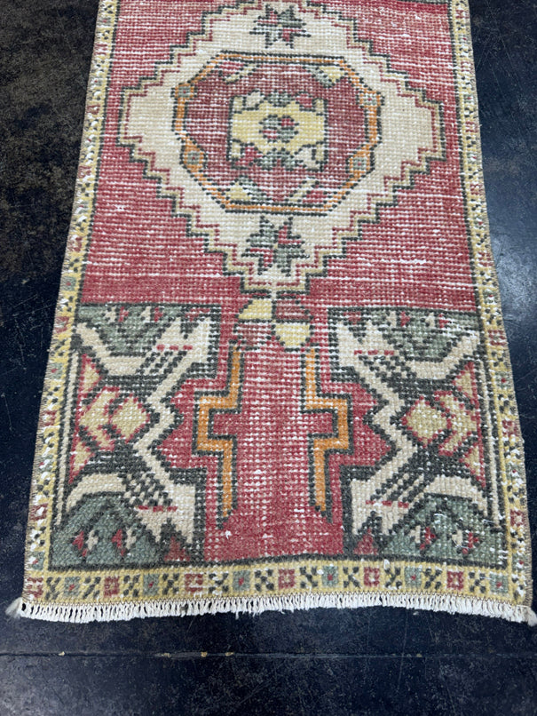 Turkish Yastik Rug 1'4" x 2'10" #23746
