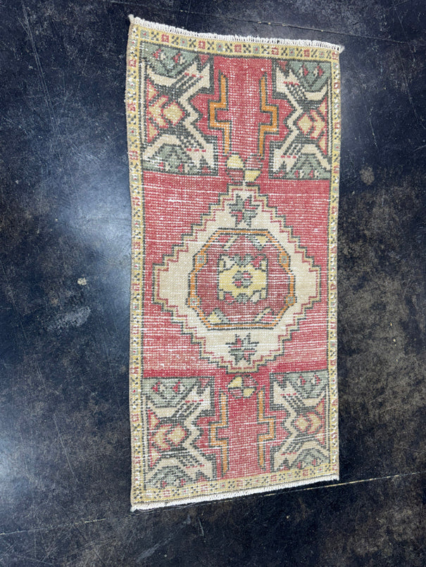 Turkish Yastik Rug 1'4" x 2'10" #23746