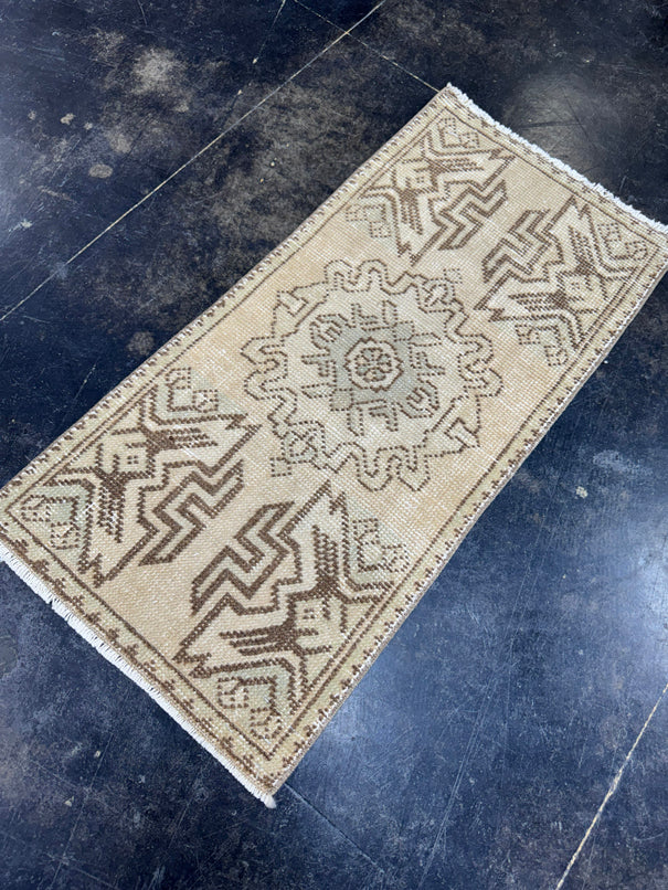 Turkish Yastik Rug 1'6" x 3'1" #23747