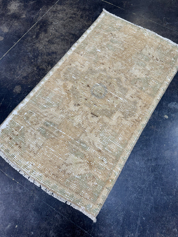 Turkish Yastik Rug 1'6" x 2'8" #23748