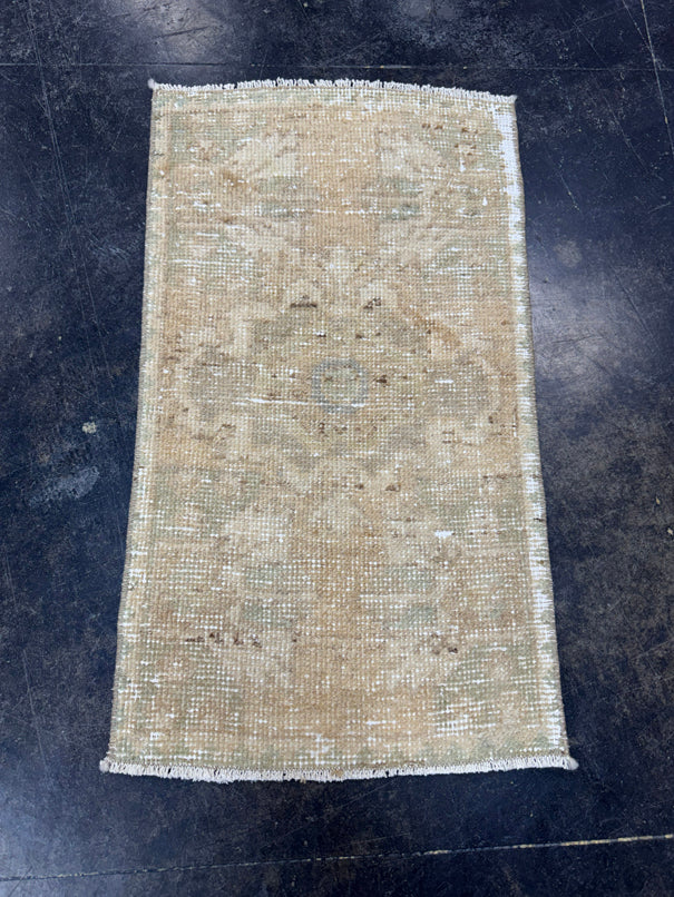 Turkish Yastik Rug 1'6" x 2'8" #23748