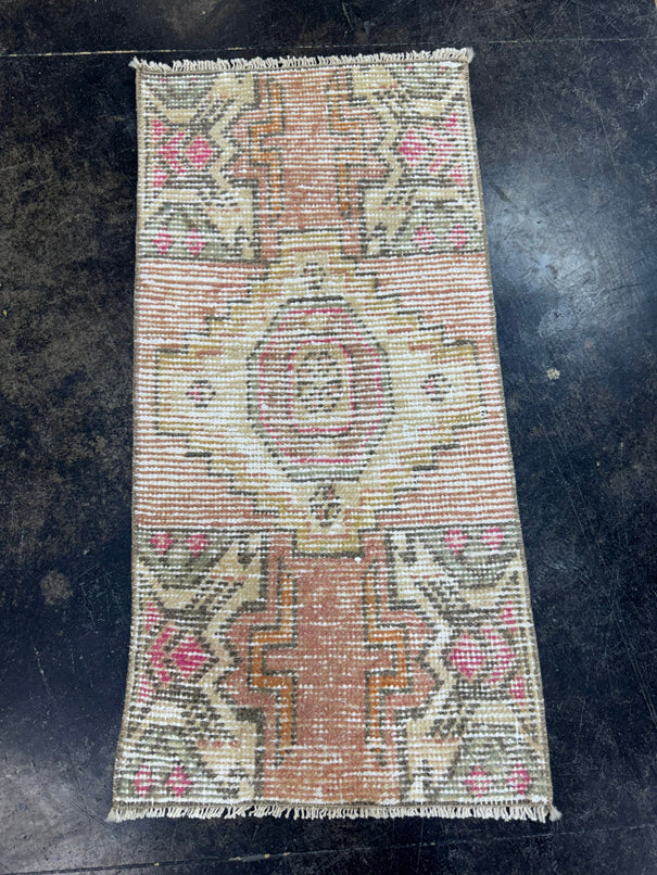 Turkish Yastik Rug 1'4" x 2'10" #23749