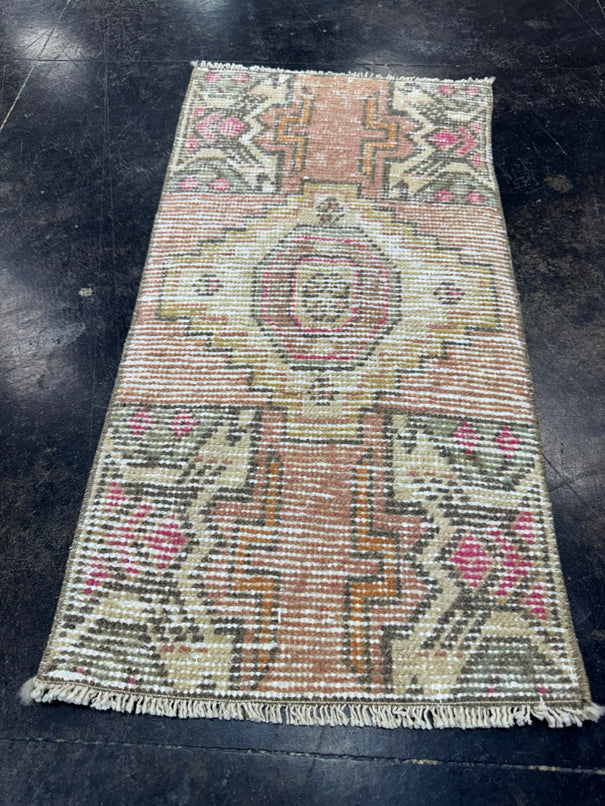 Turkish Yastik Rug 1'4" x 2'10" #23749