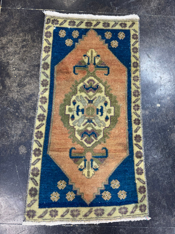 Turkish Yastik Rug 1'5" x 2'11" #23725
