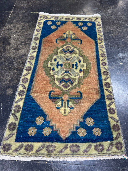 Turkish Yastik Rug 1'5" x 2'11" #23725