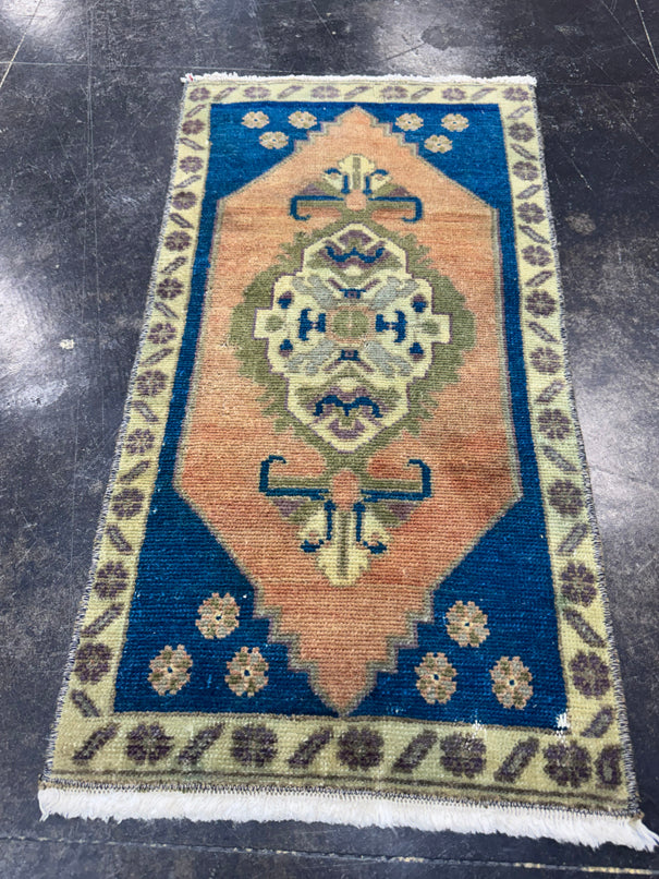 Turkish Yastik Rug 1'5" x 2'11" #23725