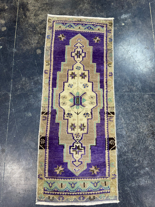 Turkish Yastik Rug 1'5" x 3'9" #23727