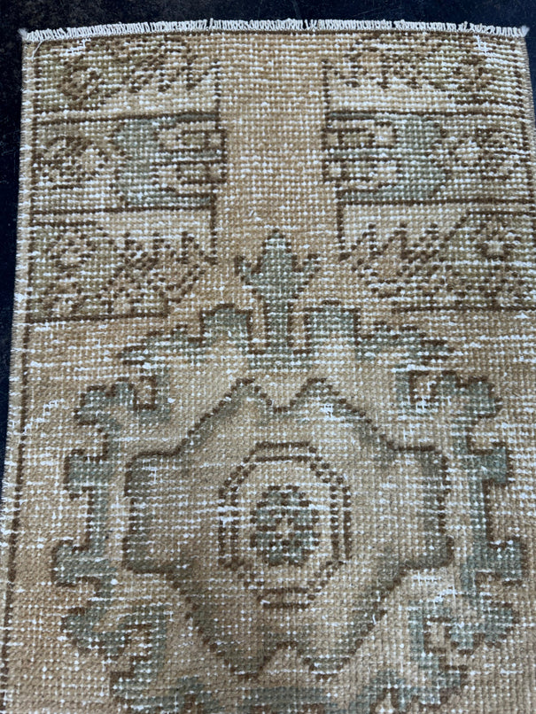Turkish Yastik Rug 1'5" x 2'8" #23728