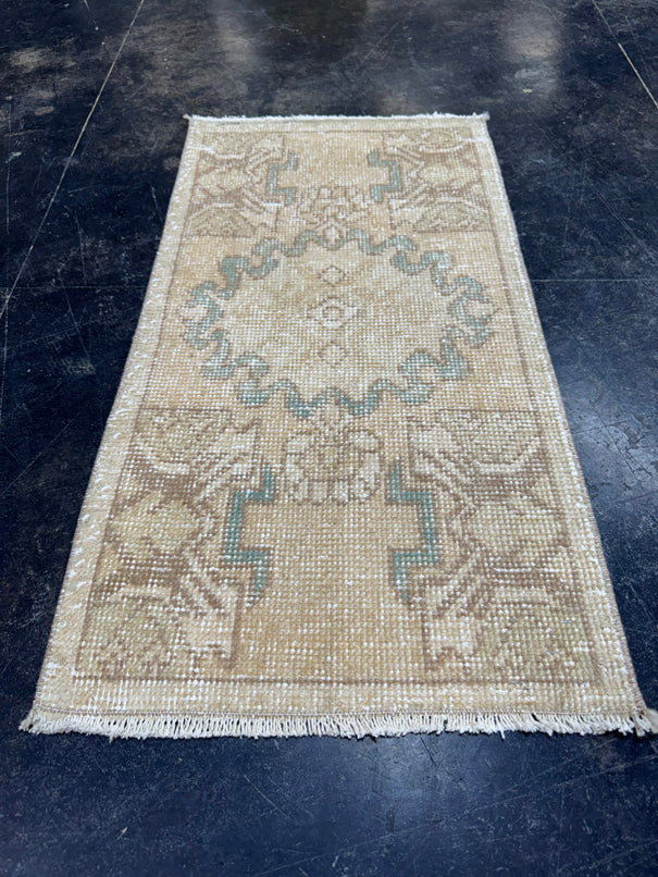 Turkish Yastik Rug 1'5" x 2'11" #237230