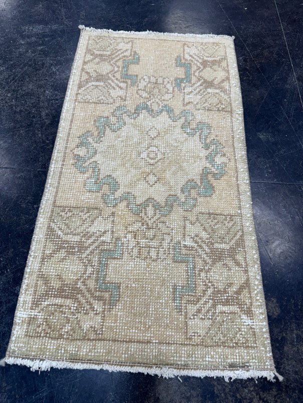 Turkish Yastik Rug 1'5" x 2'11" #237230
