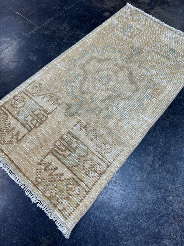 Turkish Yastik Rug 1'6" x 2'10" #23731