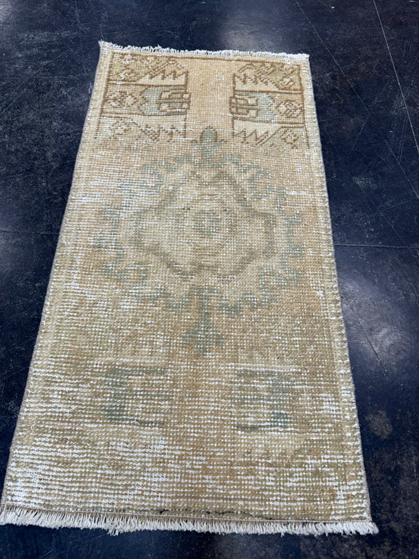 Turkish Yastik Rug 1'6" x 2'10" #23731