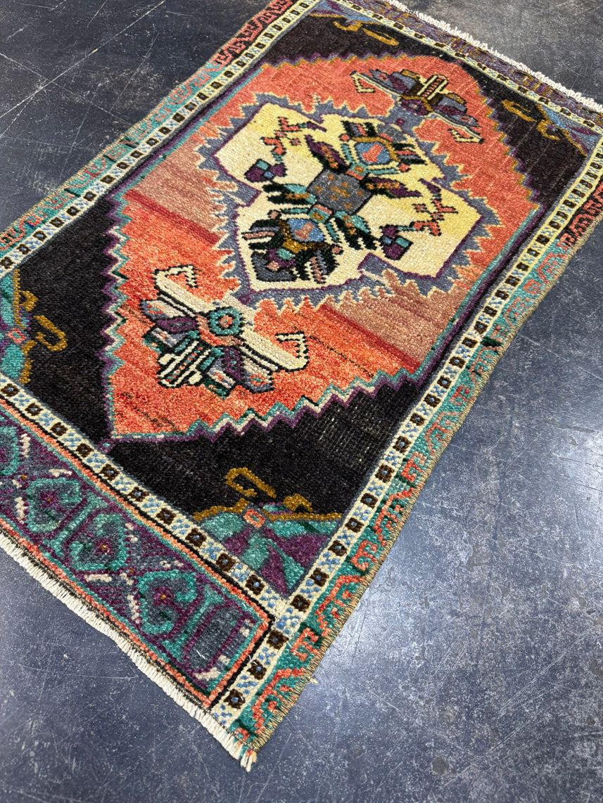Turkish Yastik Rug 1'8" x 2'10" #23723