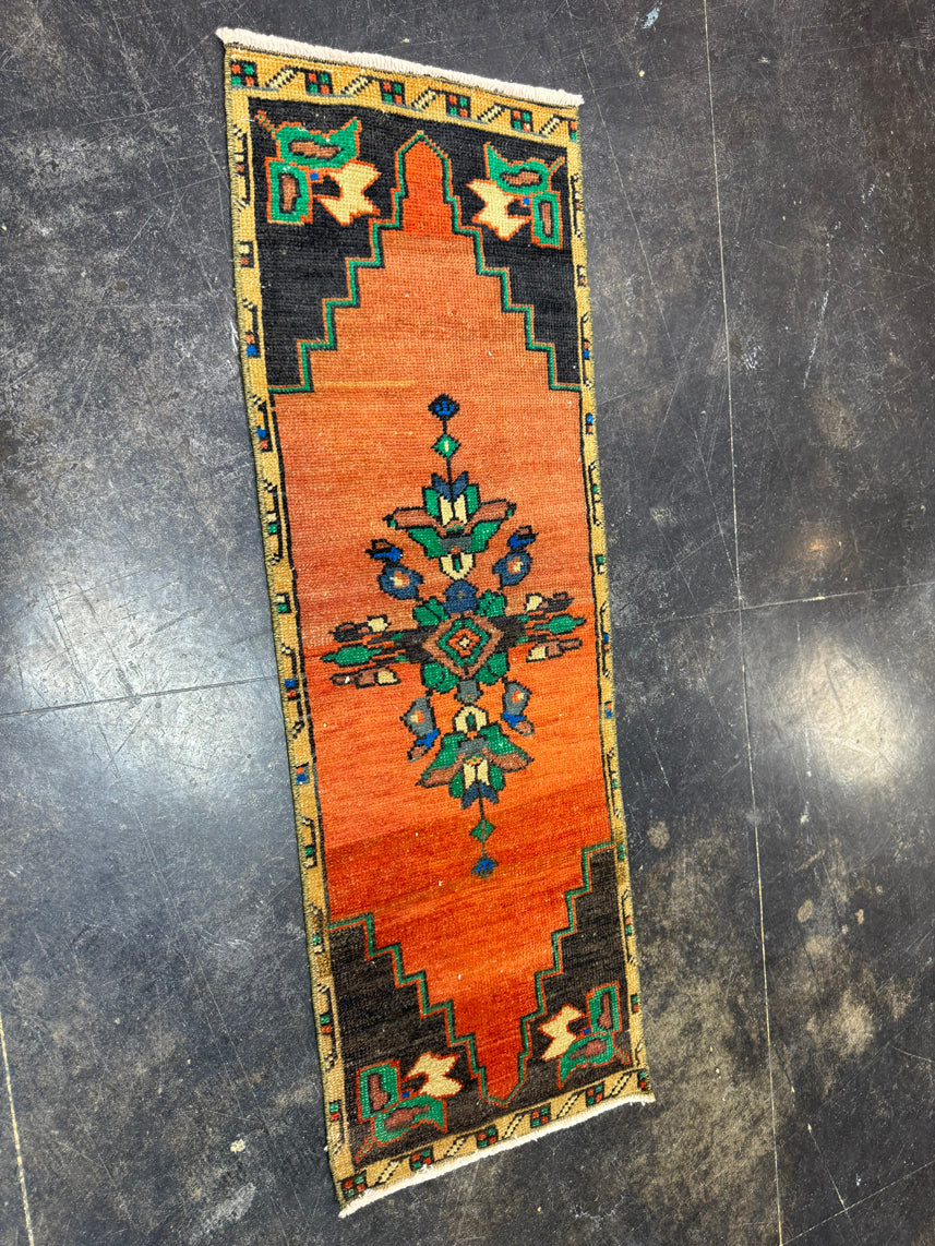 Turkish Yastik Rug 1'4" x 4' #23724