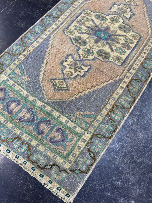 Turkish Yastik Rug 1'8" x 3'5" #23722