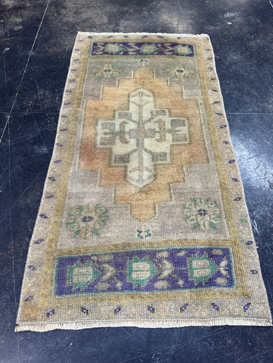 Turkish Yastik Rug 1'7" x 3'1" #23721