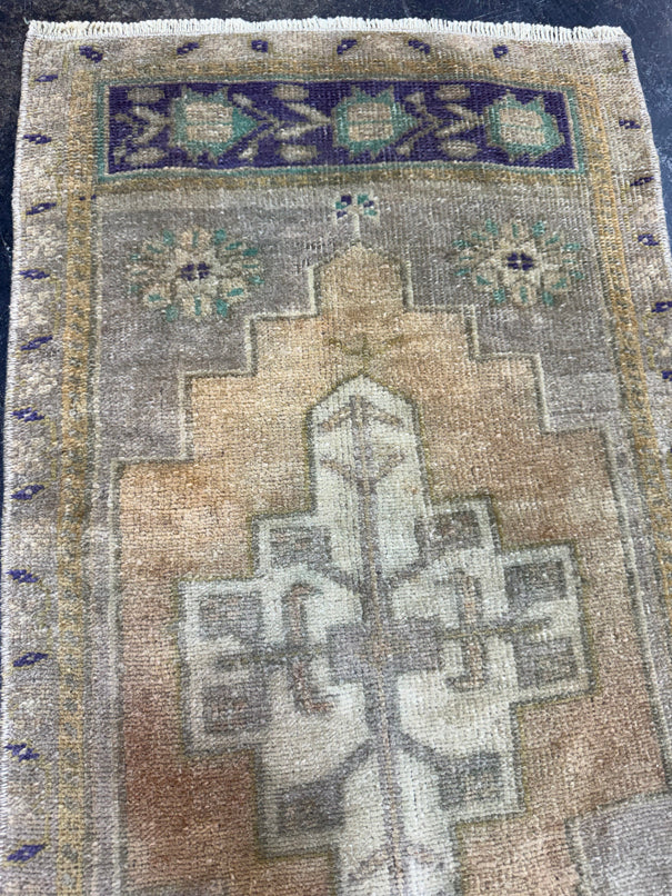 Turkish Yastik Rug 1'7" x 3'1" #23721