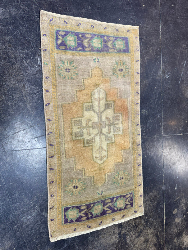 Turkish Yastik Rug 1'7" x 3'1" #23721
