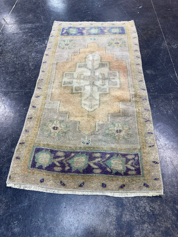 Turkish Yastik Rug 1'7" x 3'1" #23721