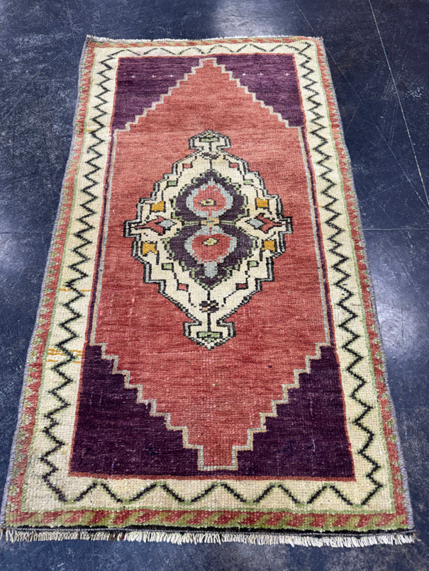 Turkish Yastik Rug 1'9" x 3'1" #23732