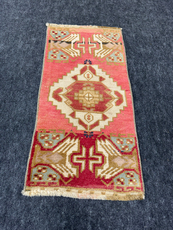 Turkish Yastik Rug  1'4" x  2'9" #23953