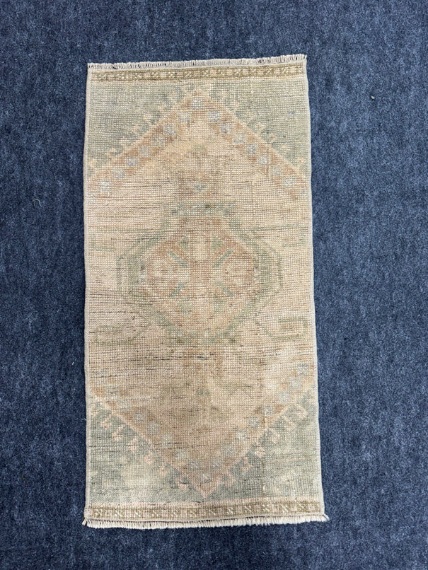 Turkish Yastik Rug 1'5" x 2'10" #23951