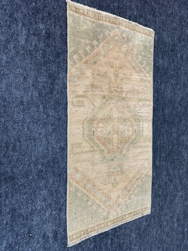 Turkish Yastik Rug 1'5" x 2'10" #23951