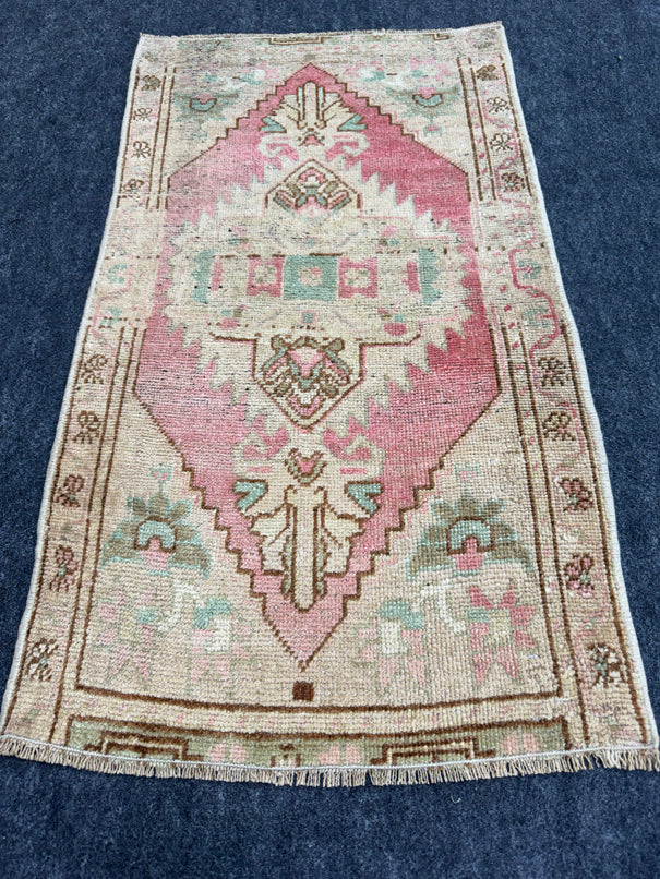 Turkish Yastik Rug  1'9" x  3'1" #23950