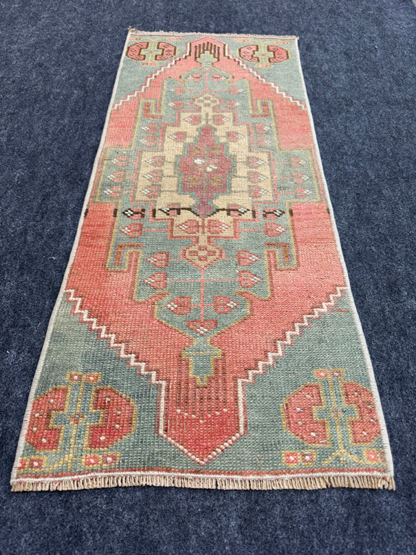 Turkish Yastik Rug  1'4" x  3'3" #23949
