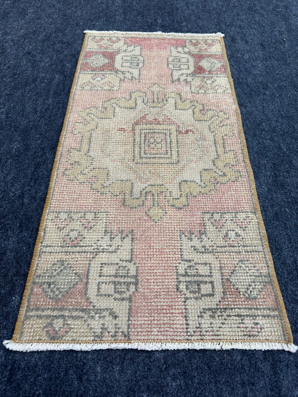 Turkish Yastik Rug  1'5" x  2'11" #23948